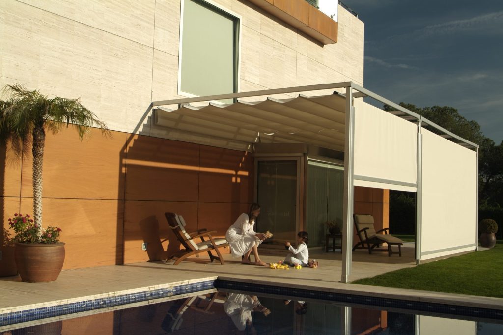 Pérgola Elit 04 Pérgola Elit con toldo corredero