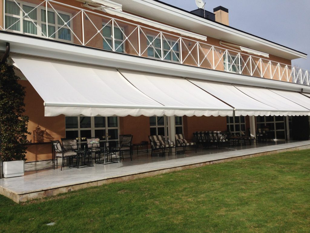 Toldo extensible Arond 350 05 Toldo extensible Arond 350