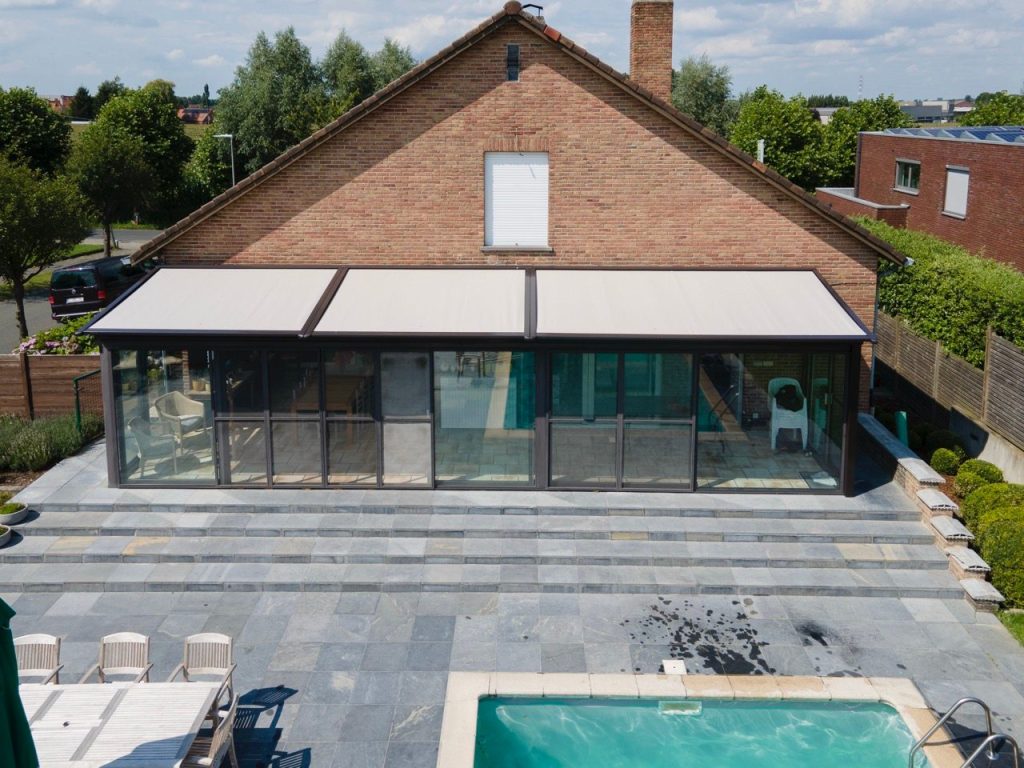 Toldo veranda Brustor B126 04 Toldo veranda Brustor B126 sobre techo acristalado