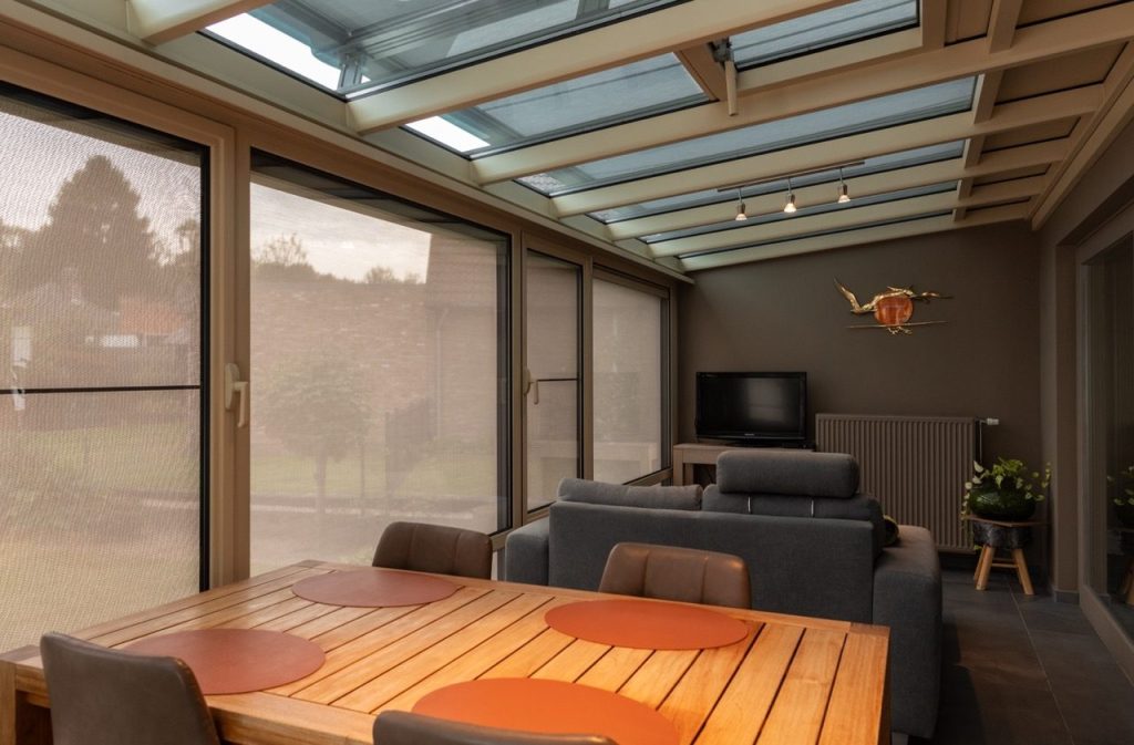 Toldo veranda Brustor B126 06 Toldo veranda Brustor B126 sobre techo acristalado